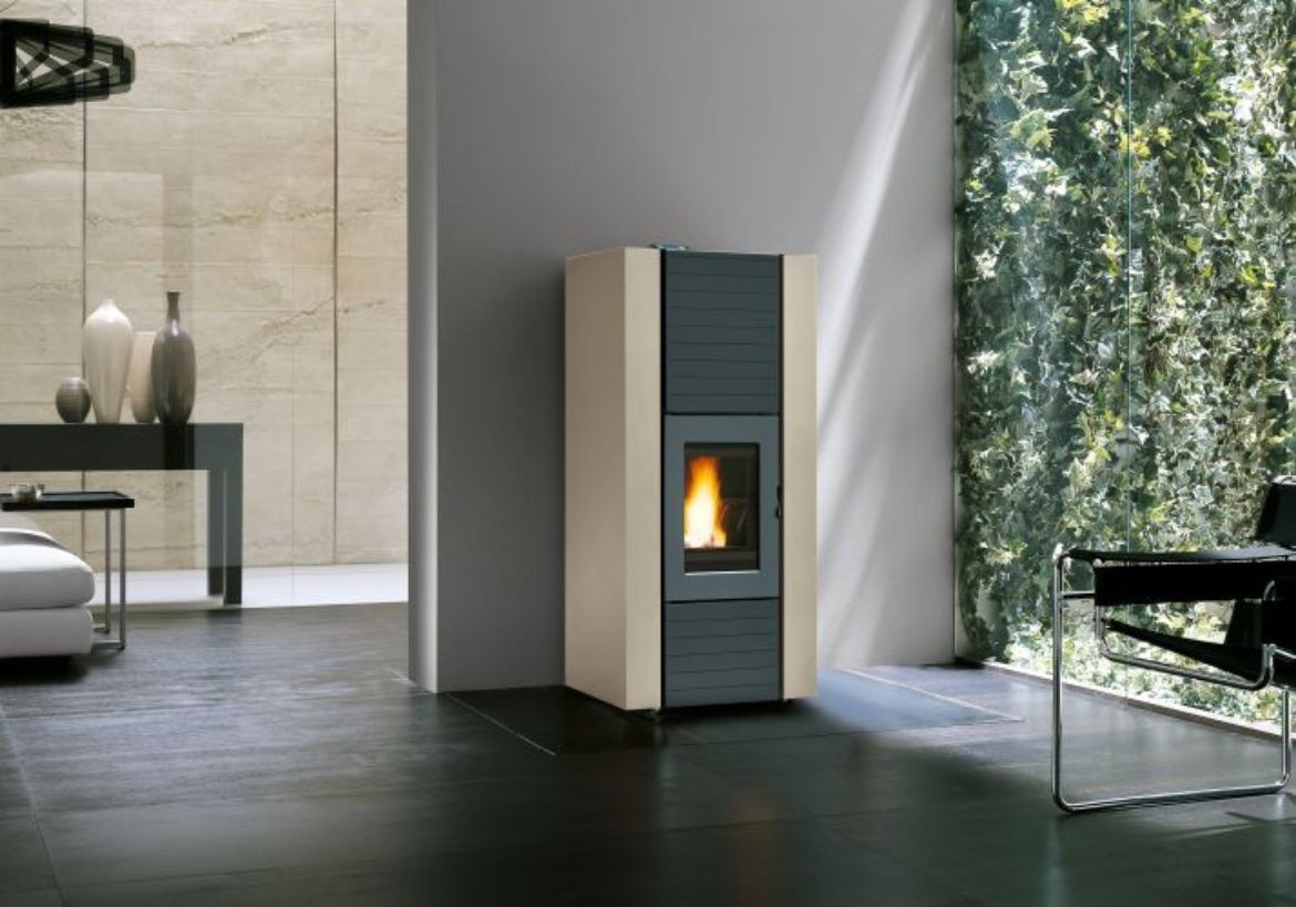 Immagine di Stufa a pellet Palazzetti Ecofire Martina Idro Lux acqua 5 stelle