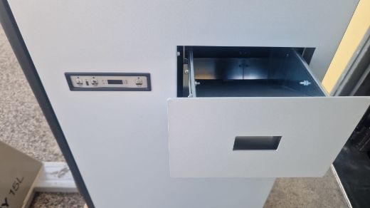 Immagine di Stufa Pellet VENTILATO  Canalizzabile Con Forno 8,5 Kw Eva Calor Biscotto CON AMMACCATURA PER TRASPORTO