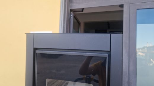 Immagine di Stufa Pellet VENTILATO  Canalizzabile Con Forno 8,5 Kw Eva Calor Biscotto CON AMMACCATURA PER TRASPORTO